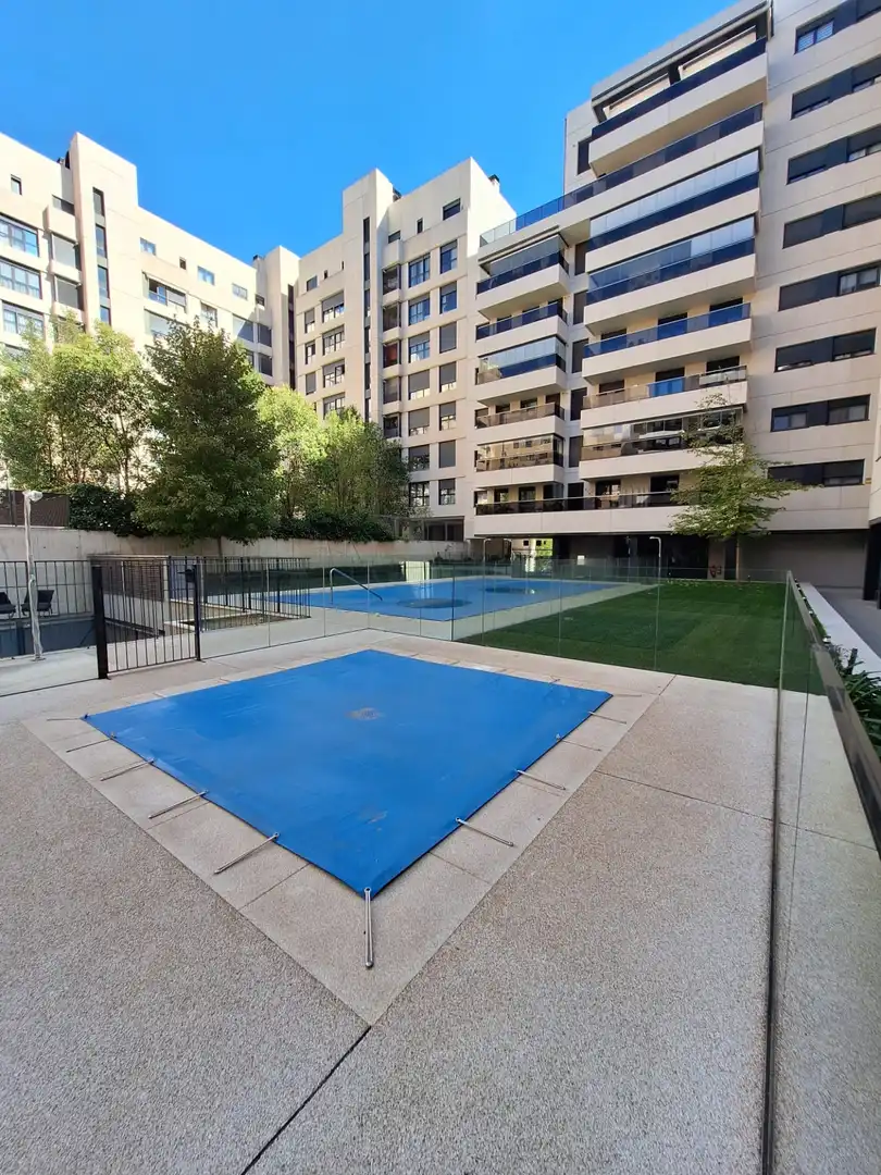 Piscina de Pis en venda en Villa de Vallecas
