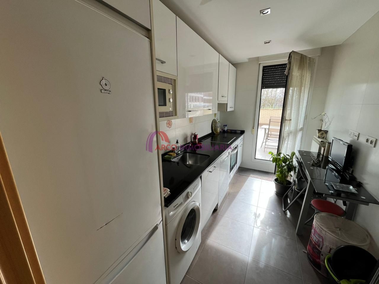 Cocina de Piso en venta en Burgos Capital con Calefacción, Terraza y Trastero