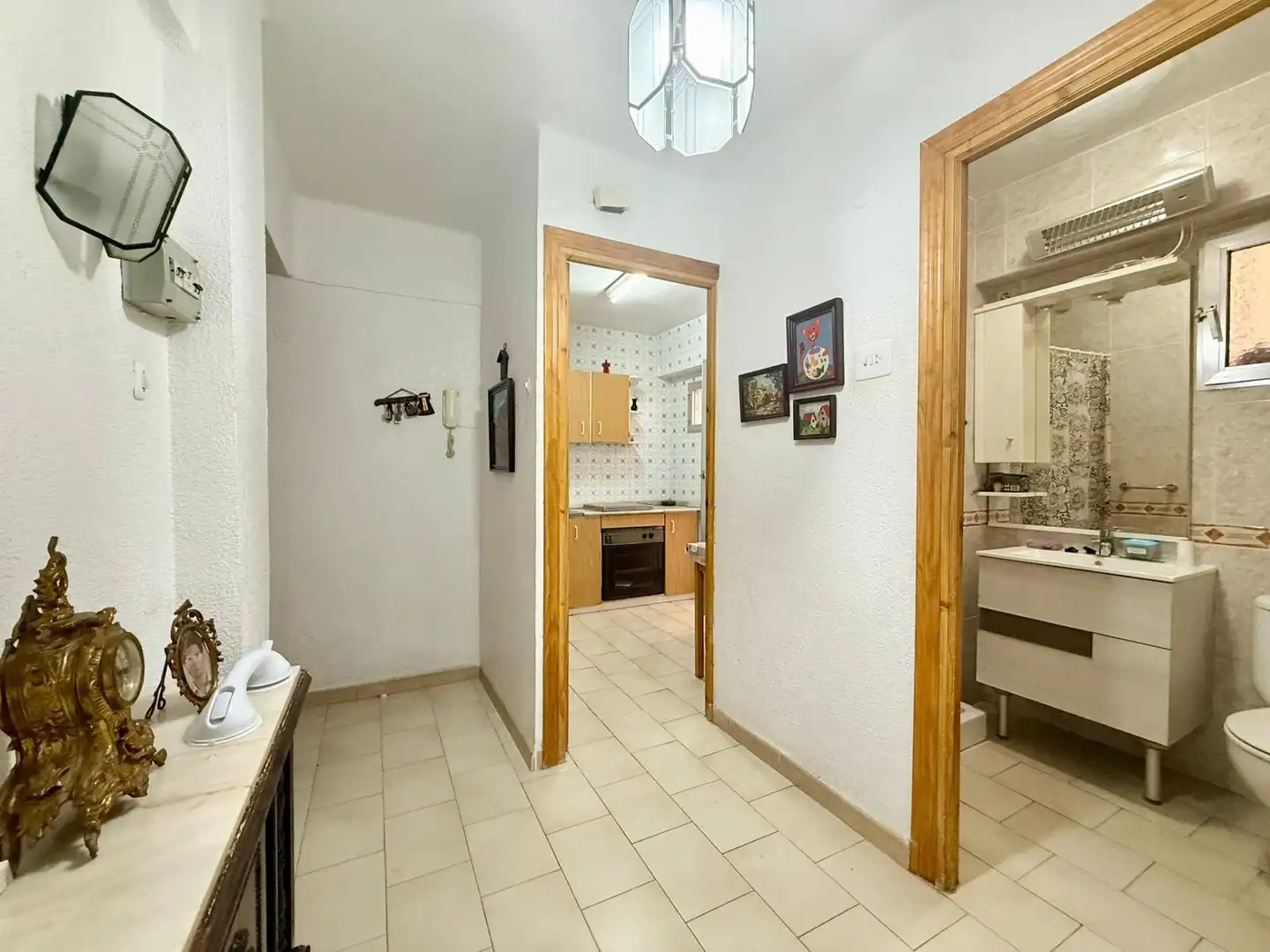 Wohnung zum Verkauf in Almería mit Klimaanlage, Möbliert und Balkon