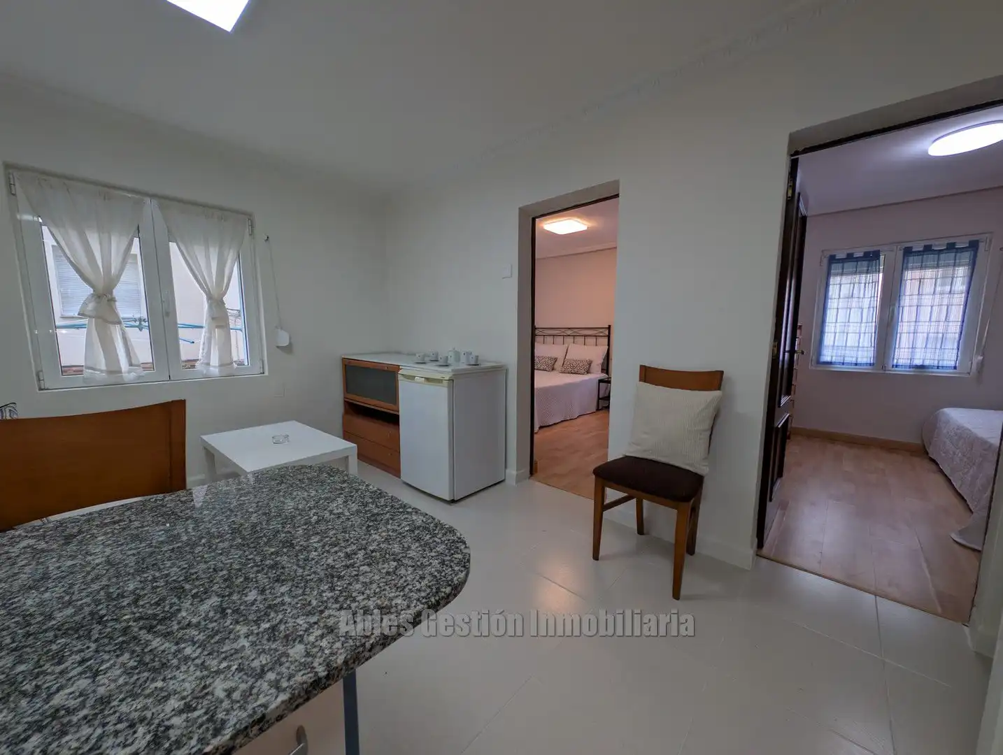 Schlafzimmer von Wohnung zum Verkauf in Oviedo  mit Möbliert