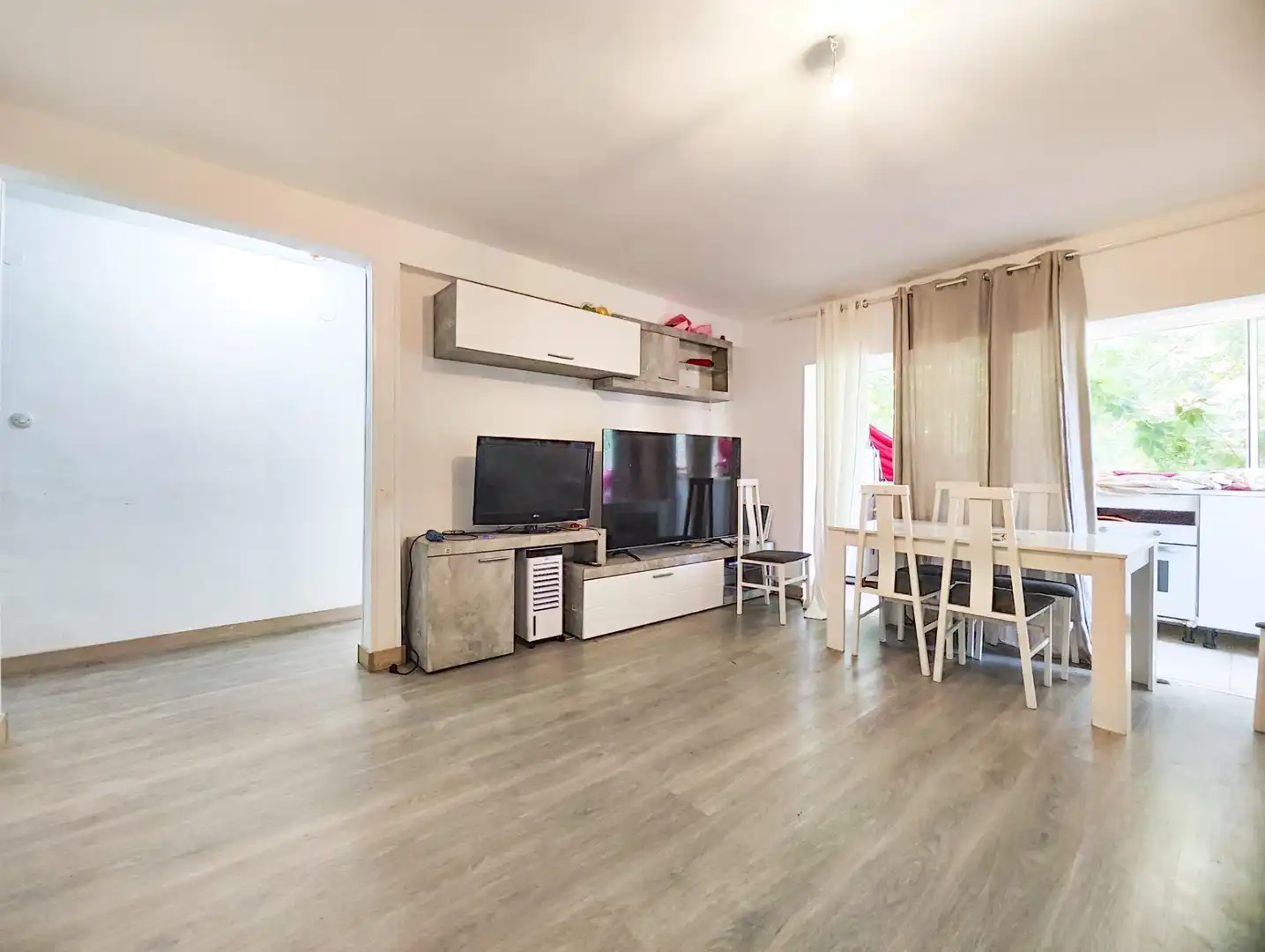 Sala d'estar de Pis en venda en Puertollano amb Jardí privat, Parquet i Moblat