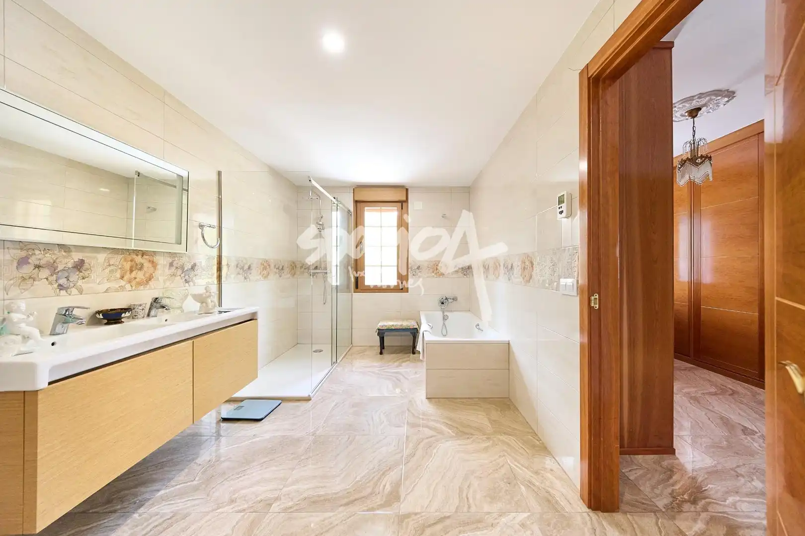 Bany de Casa o xalet en venda en El Escorial amb Calefacció, Jardí privat i Terrassa