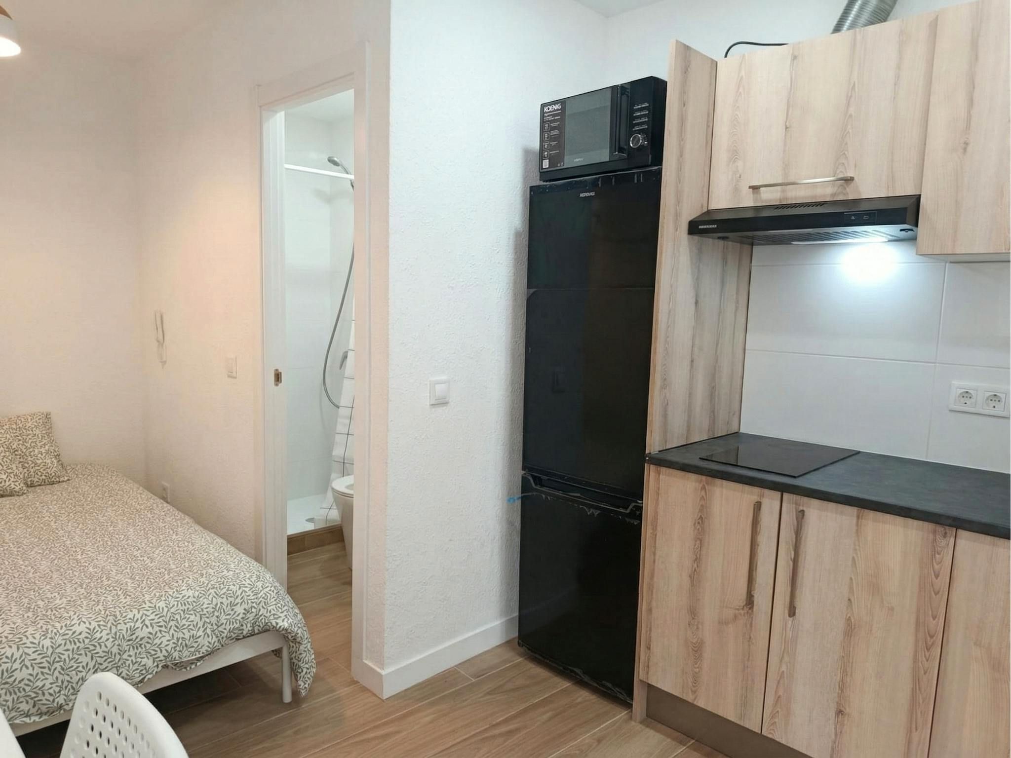 Cocina de Piso de alquiler en  Madrid Capital con Aire acondicionado, Calefacción y Jardín privado