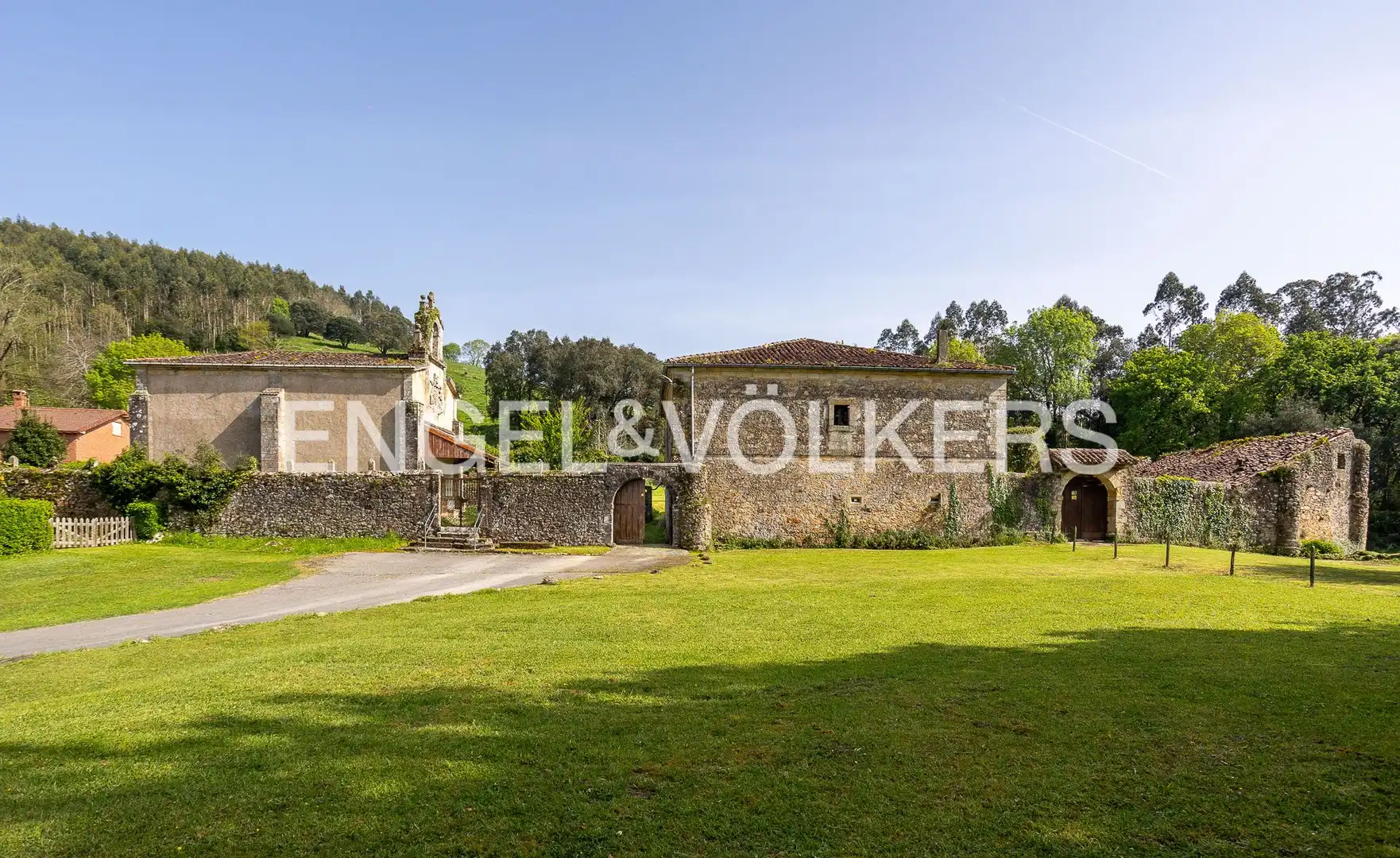 Vista exterior de Casa o chalet en venta en Ribamontán al Monte con Calefacción y Jardín privado