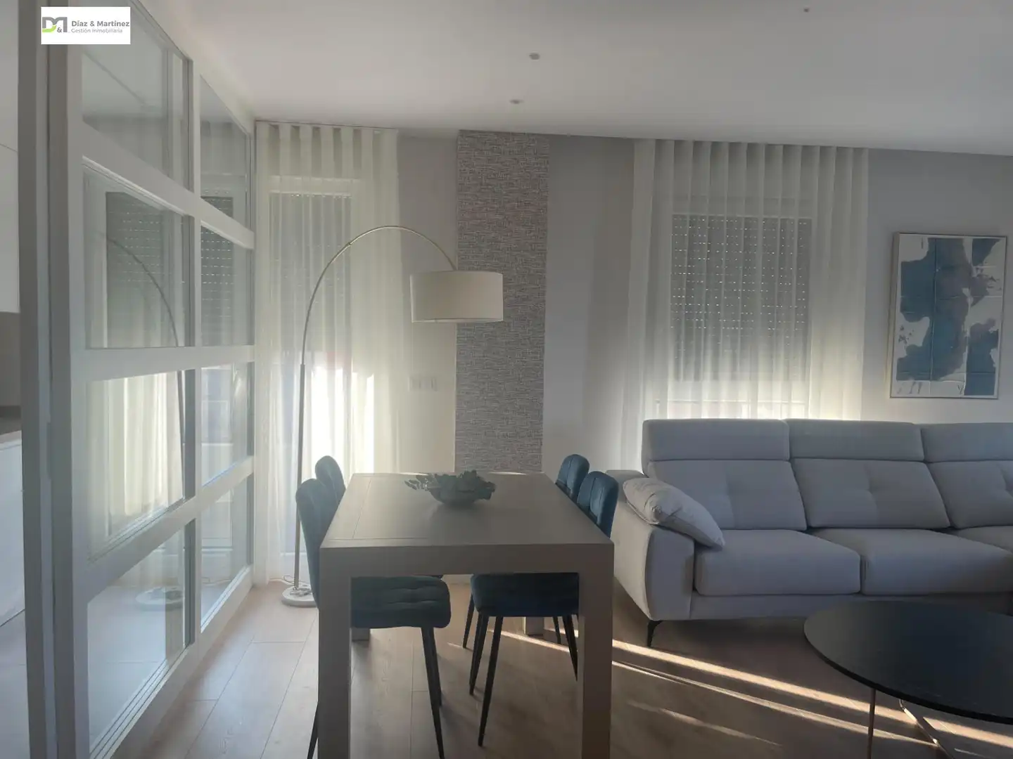 Living room of Flat for rent in León Capital   with Heating, Parquet flooring and Terrace
