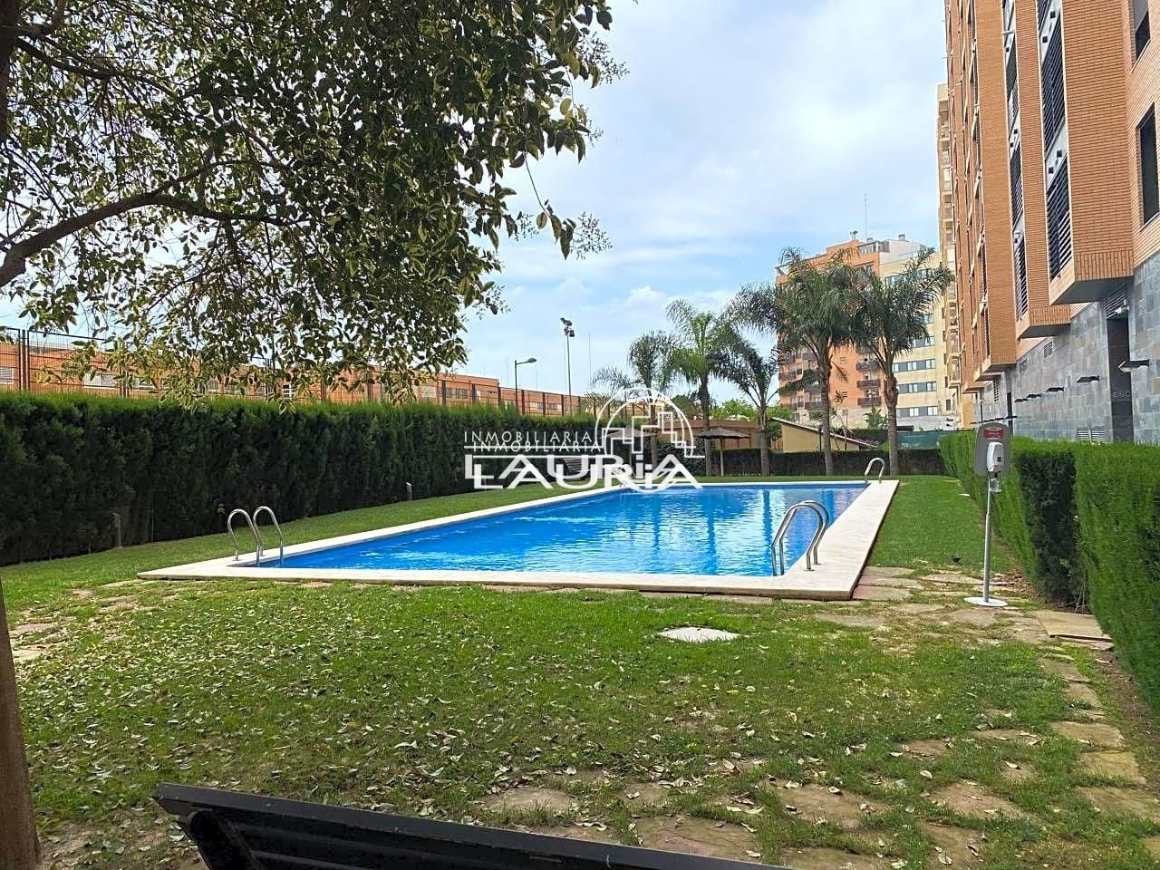 Piscina de Piso en venta en  Valencia Capital con Aire acondicionado, Jardín privado y Terraza