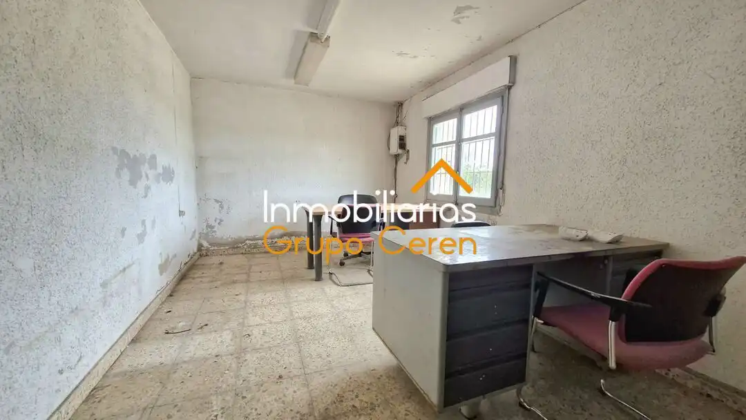 Industrial buildings for rent in Bañares