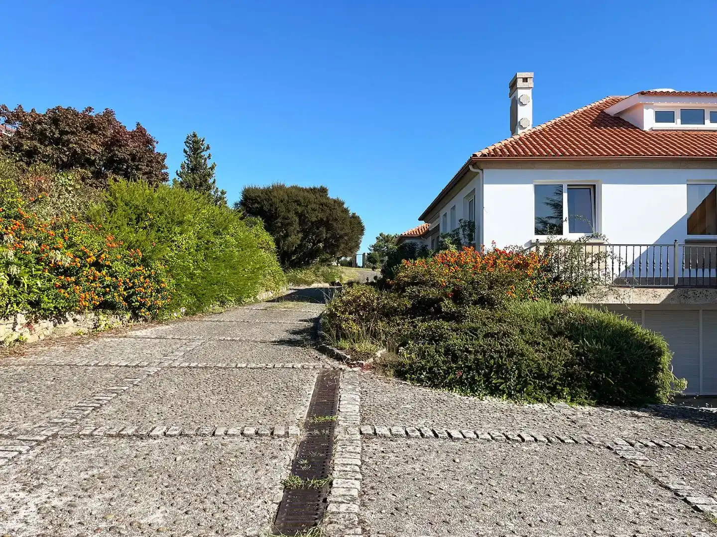 Vista exterior de Casa o xalet en venda en Vilagarcía de Arousa amb Balcó
