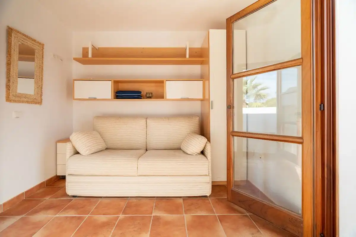Wohnzimmer von Dachboden zum Verkauf in Santa Eulària des Riu mit Klimaanlage, Heizung und Schwimmbad