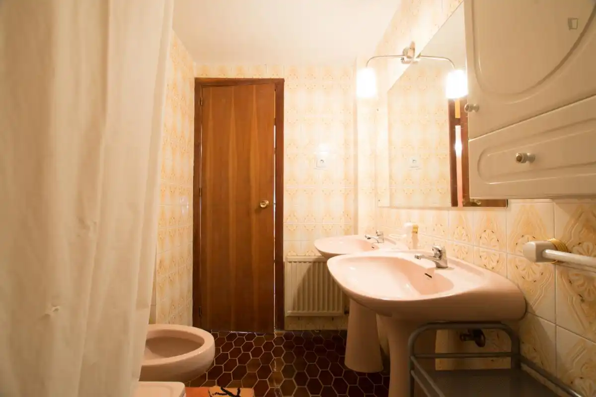 Room in Caballería Española