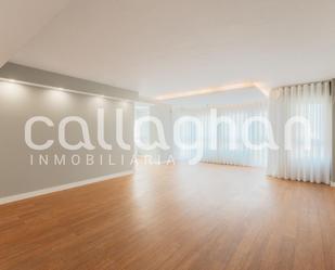 Living room of Flat to rent in  Valencia Capital  with Air Conditioner and Balcony