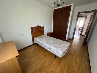 Habitación de Apartamento de alquiler en Villaquilambre con Calefacción, Parquet y Terraza