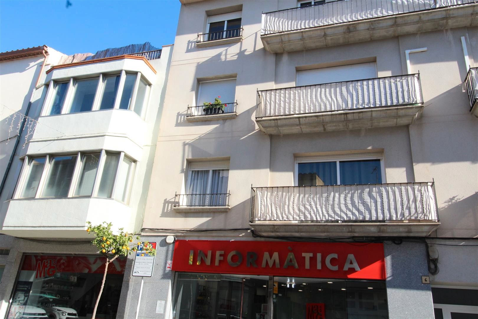 Exterior view of Flat for sale in Torroella de Montgrí  with Parquet flooring, Terrace and Furnished