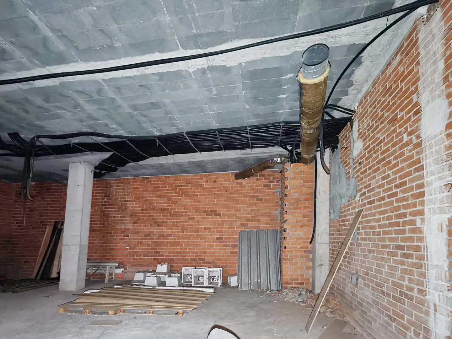 Commercial properties for sale in 36640, 1, Pontecesures