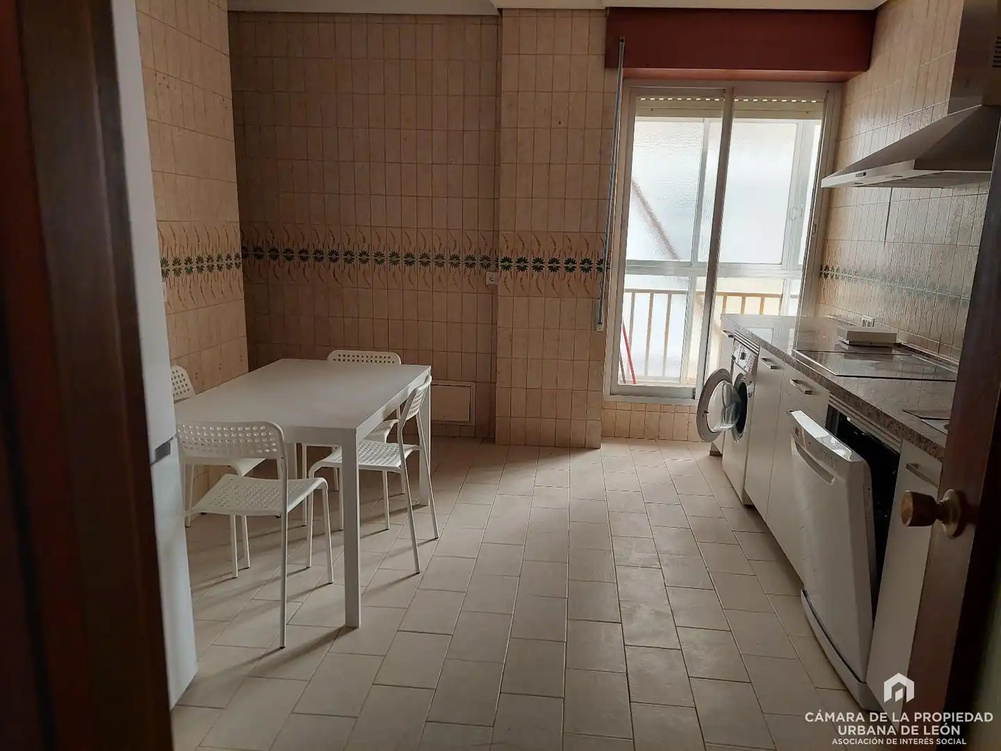 Küche von Wohnung zur Miete in León Capital  mit Heizung und Möbliert