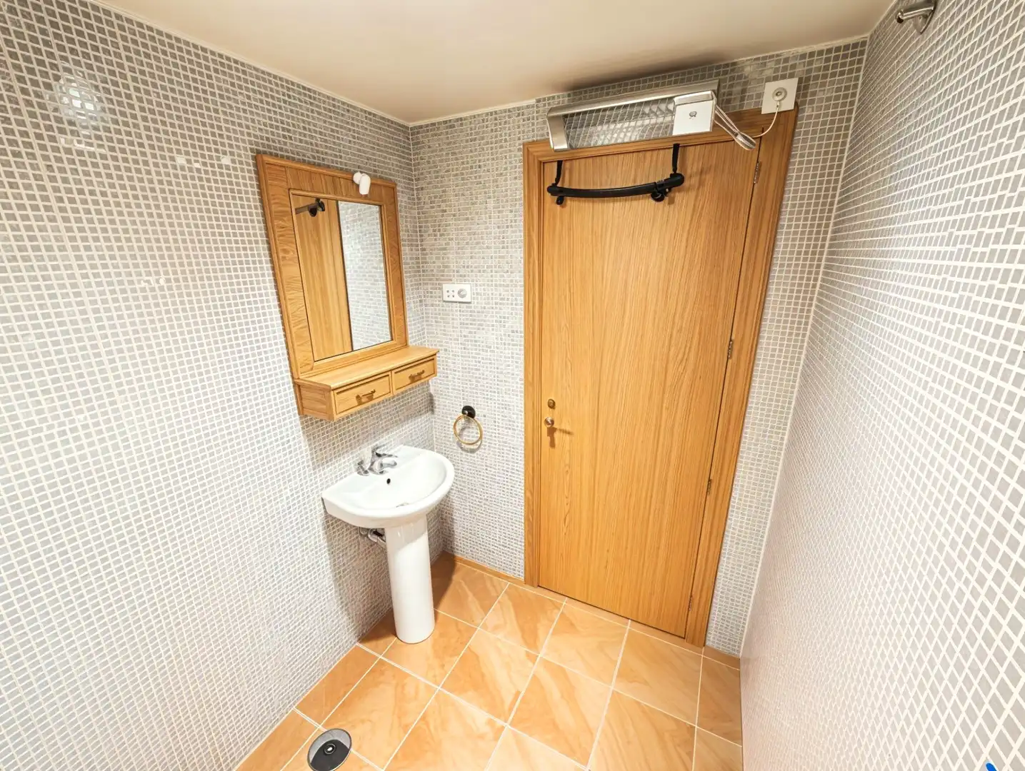 Baño de Piso en venta en Alovera con Calefacción y Balcón