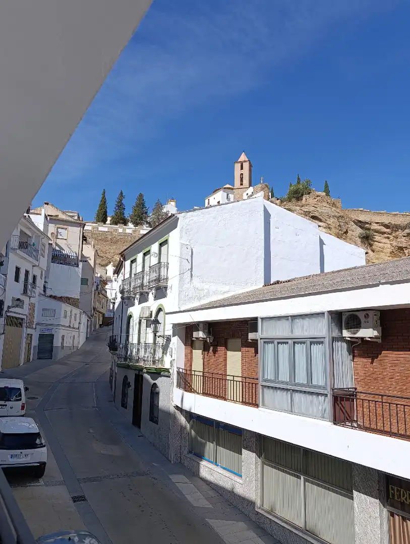 Vista exterior de Edifici en venda en Iznájar