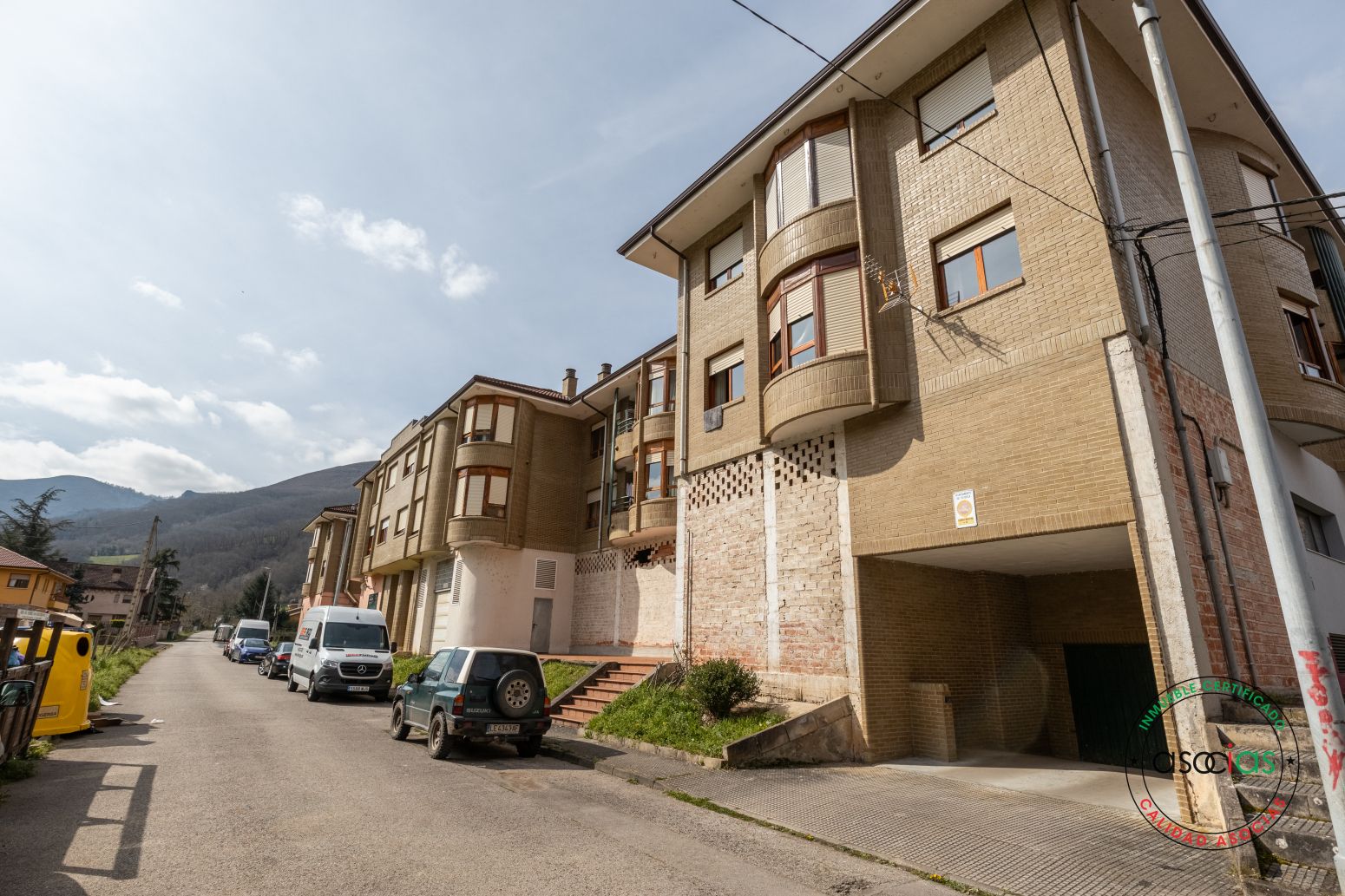 Außenansicht von Wohnung zum verkauf in Teverga mit Heizung, Parkett und Terrasse