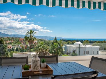 Apartament amb piscina en venda a Calle los Granados 18