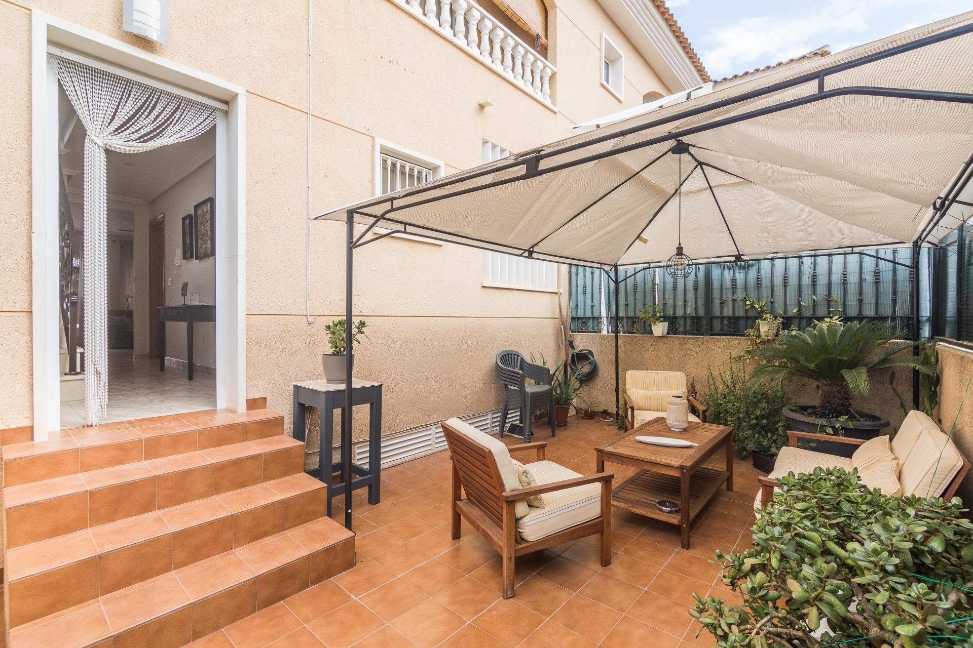 Terrassa de Casa o xalet en venda en Elche / Elx amb Aire condicionat, Calefacció i Jardí privat