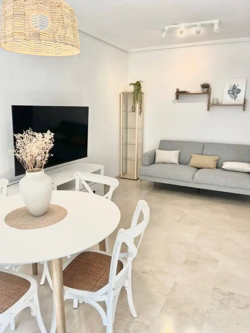 Living room of Flat for rent in Valencia  with Air Conditioner, Furnished and Balcony