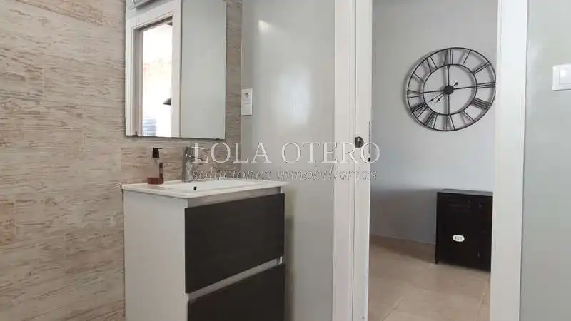 Bathroom of Attic for rent in Valencia  with Air Conditioner, Heating and Terrace