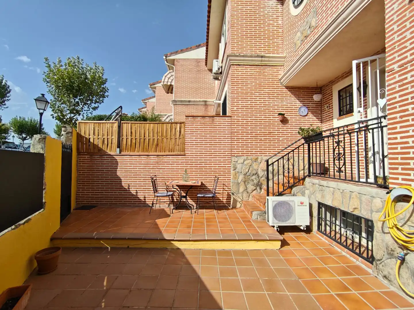 Terrassa de Casa o xalet de lloguer en Sevilla la Nueva amb Aire condicionat, Calefacció i Terrassa