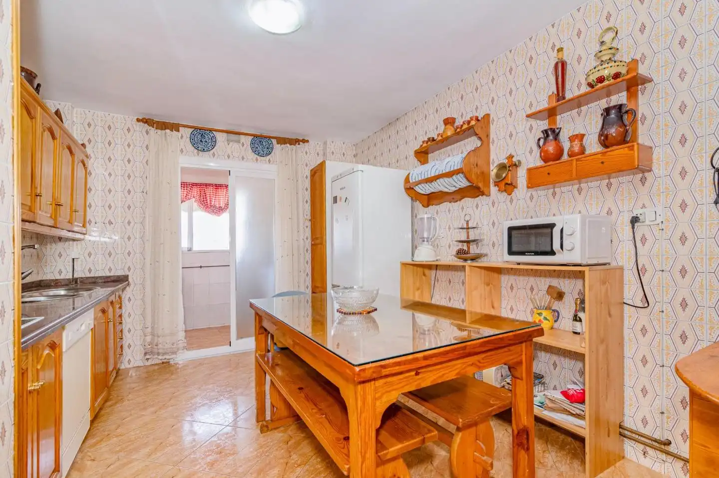 Kitchen of Flat for sale in Granada  with Air Conditioner