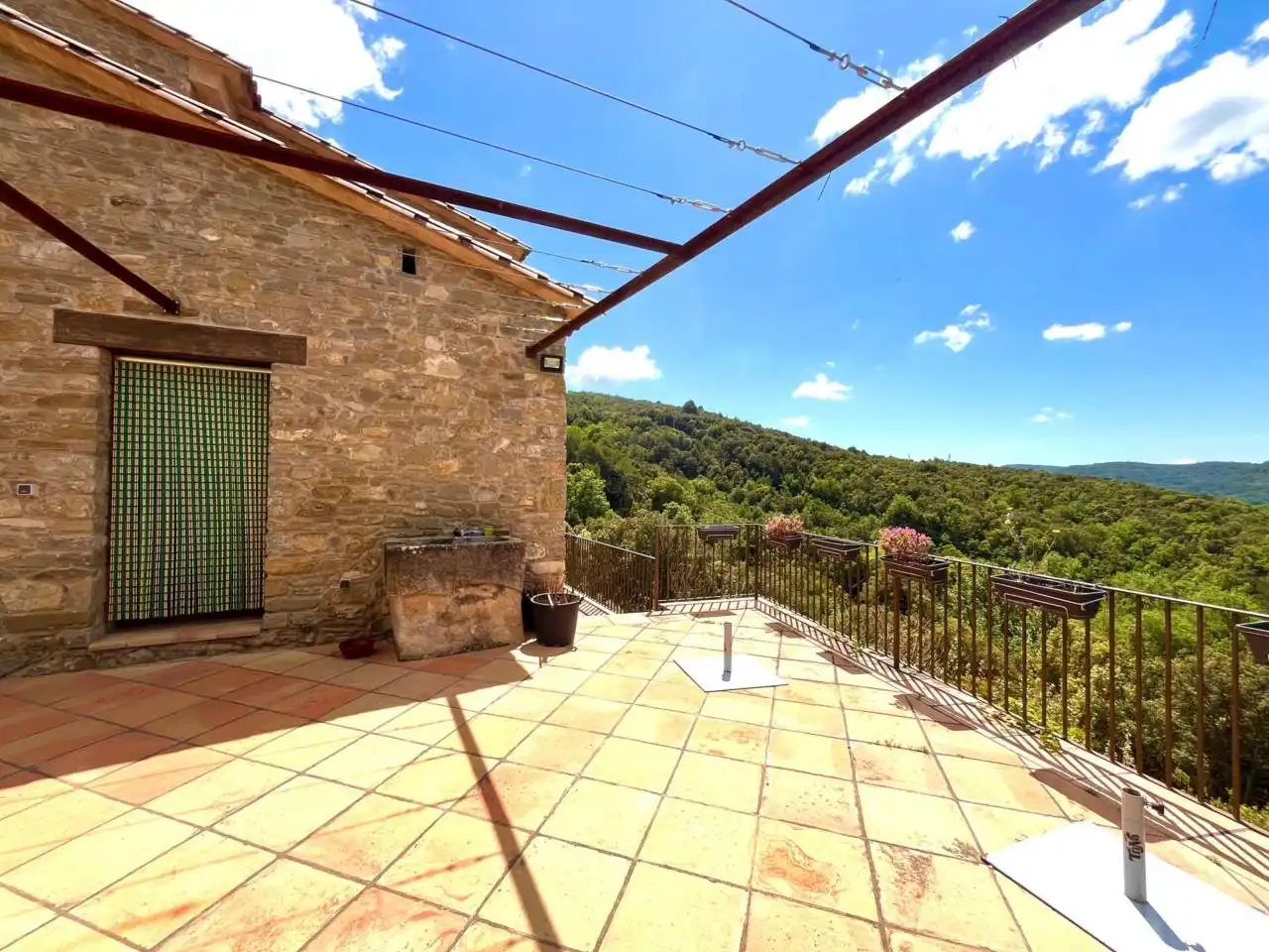 Terraza de Finca rústica en venta en Sant Aniol de Finestres con Calefacción, Jardín privado y Terraza