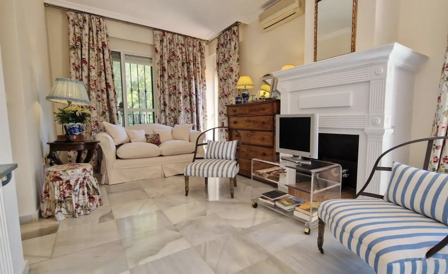 Villa con terrazza in vendita a Nueva Andalucía, imagen 2