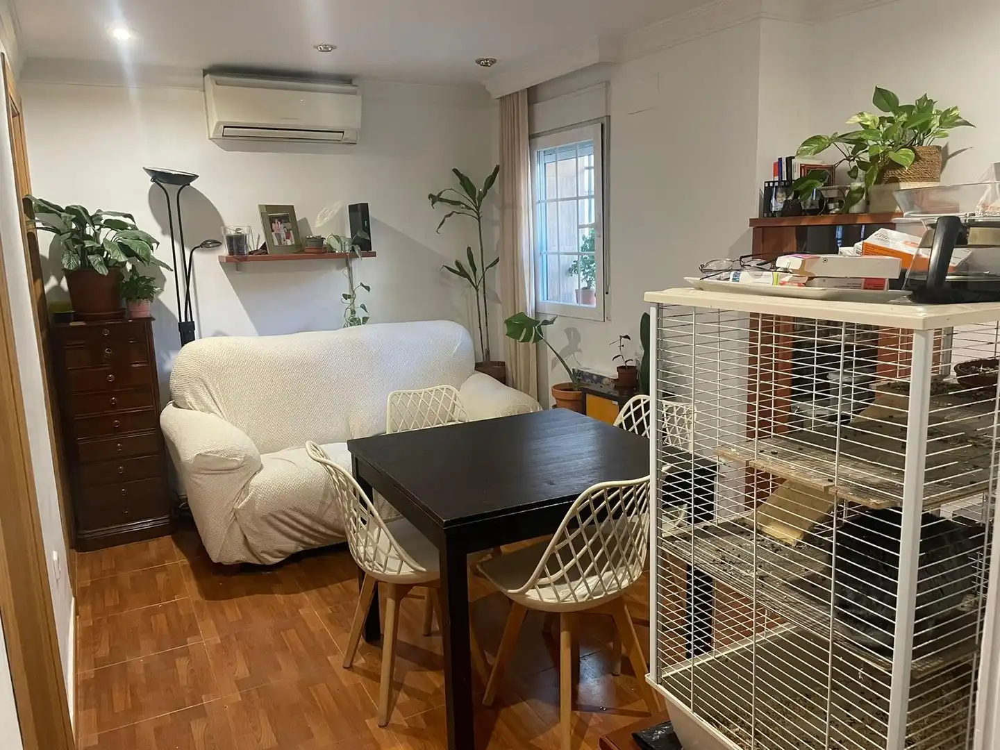 Sala d'estar de Pis en venda en Granada amb Aire condicionat, Moblat i Rentadora