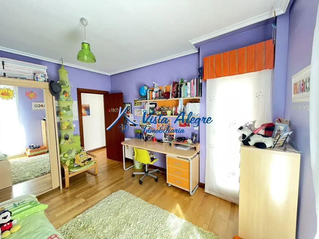 Schlafzimmer von Einfamilien-Reihenhaus zum Verkauf in Zarratón mit Heizung, Privatgarten und Parkett