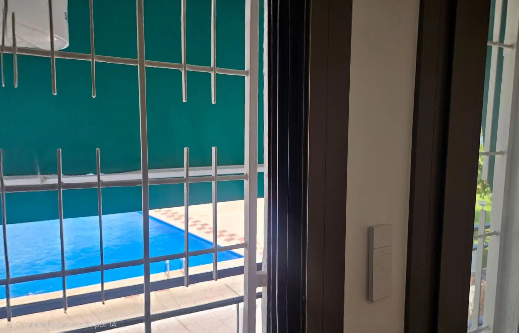 Piscina de Casa o xalet en venda en El Vendrell amb Jardí privat, Terrassa i Piscina comunitària