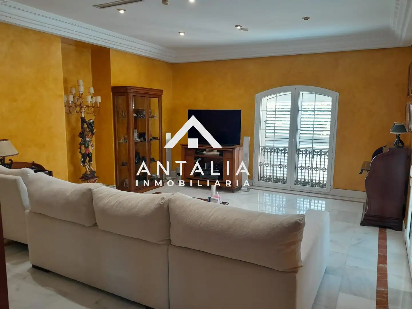 Sala d'estar de Casa o xalet en venda en Cáceres amb Aire condicionat, Calefacció i Terrassa
