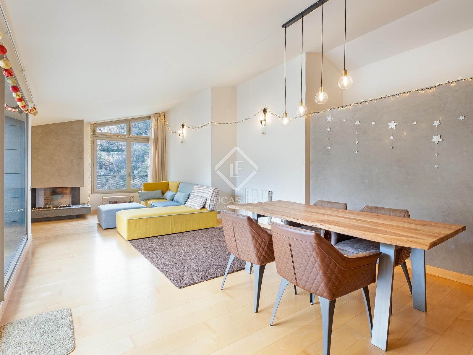 Sala de estar de Ático de alquiler en  Madrid Capital con Aire acondicionado, Calefacción y Jardín privado