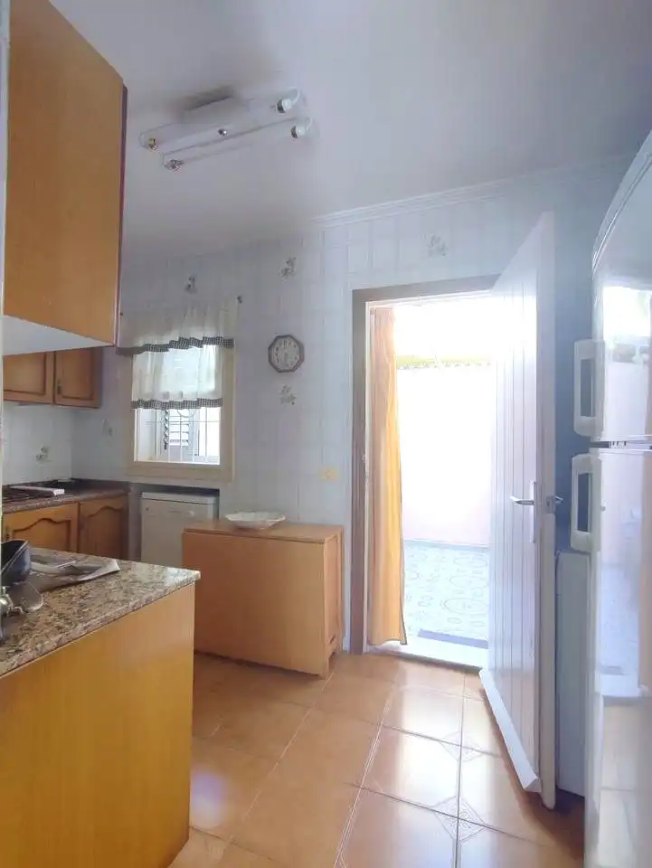 Cuina de Casa o xalet en venda en San Pedro del Pinatar amb Aire condicionat, Jardí privat i Terrassa
