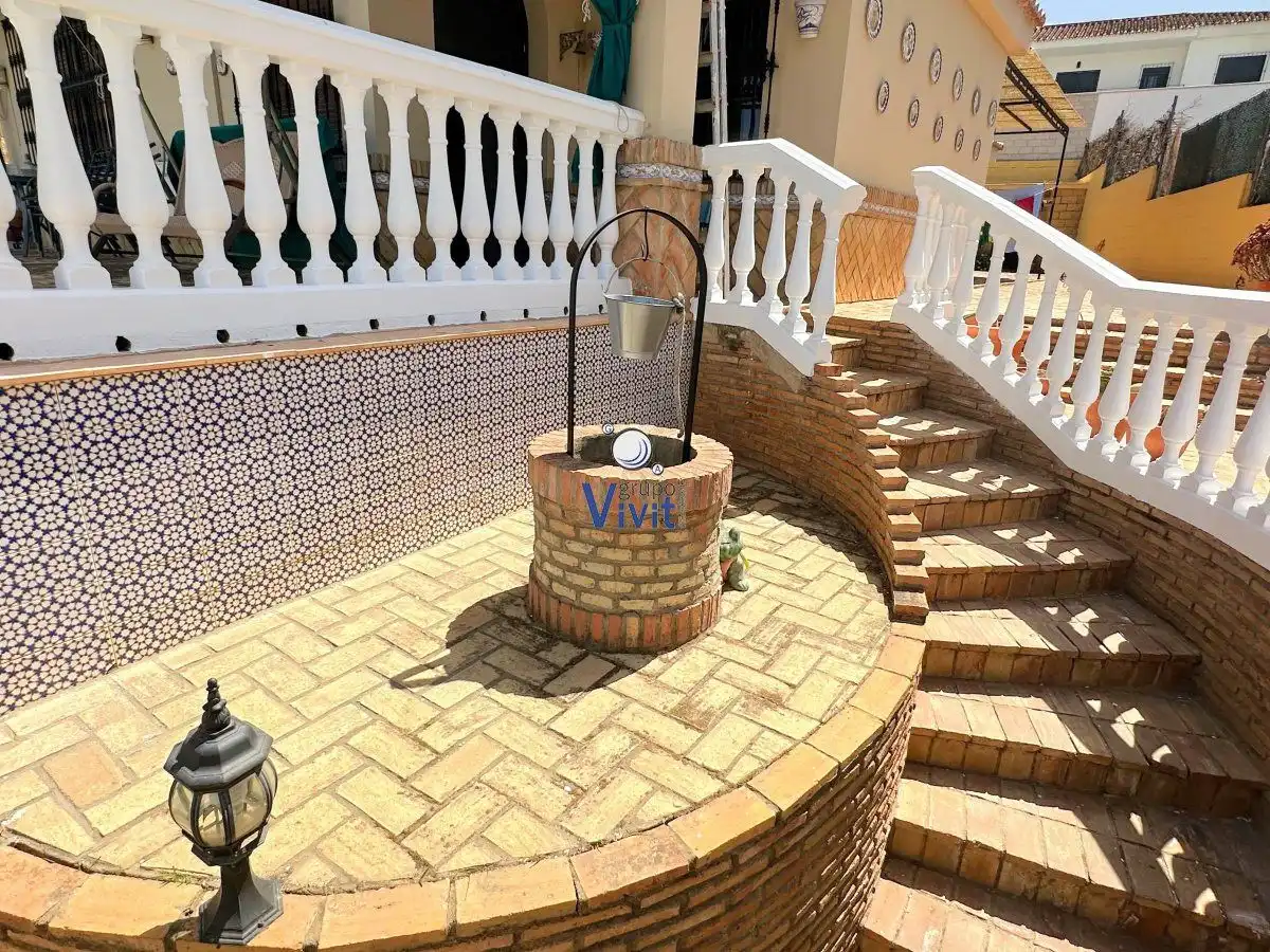 Jardí de Casa o xalet en venda en Alcalá de Guadaira amb Aire condicionat, Traster i Piscina