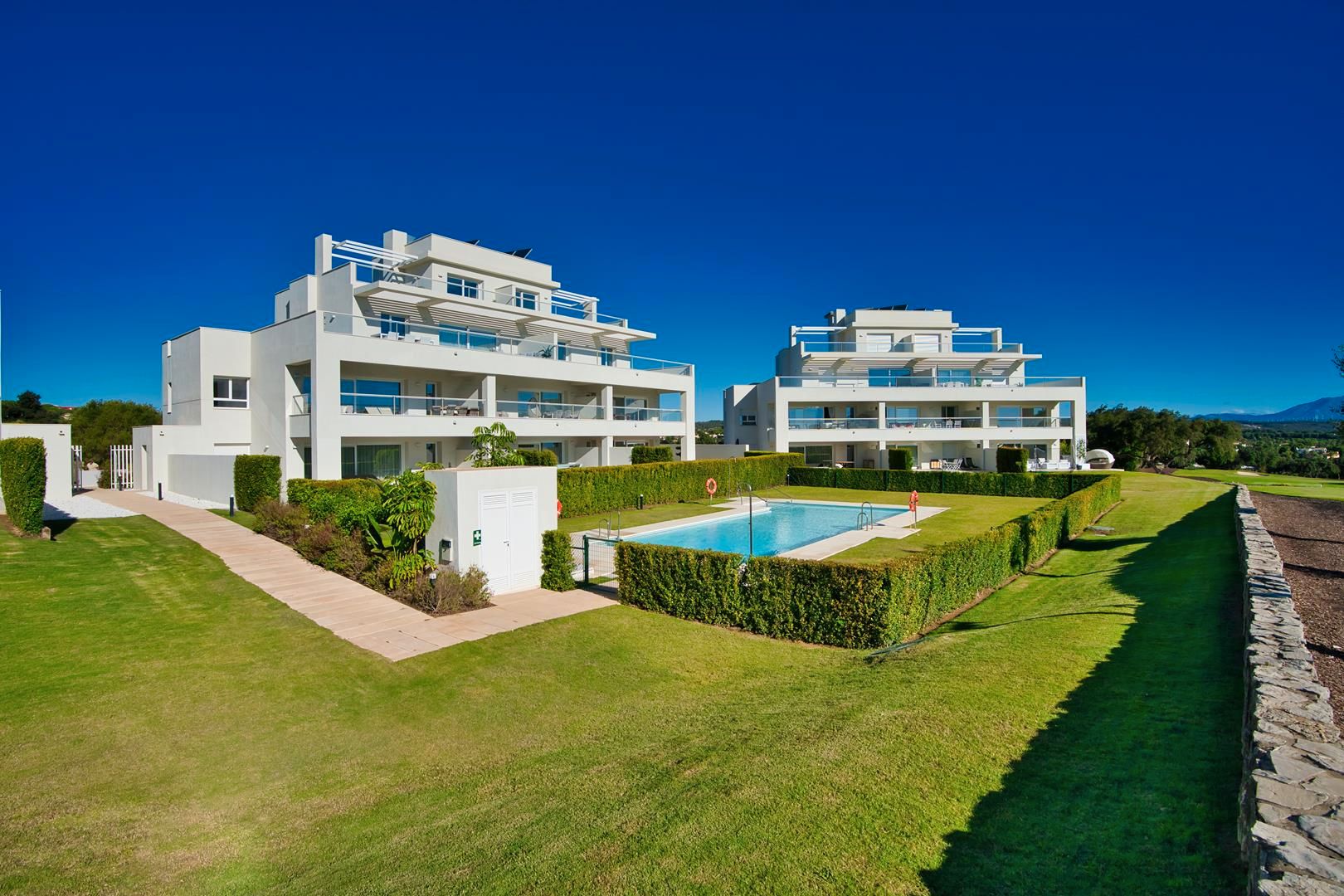 Exterior view of Apartment for sale in Sotogrande  with Air Conditioner, Heating and Terrace