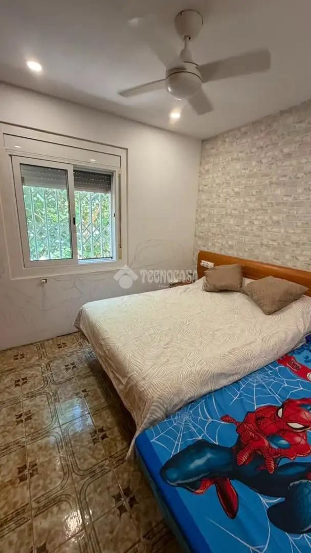 Habitación de Piso en venta en Barcelona con Calefacción y Balcón