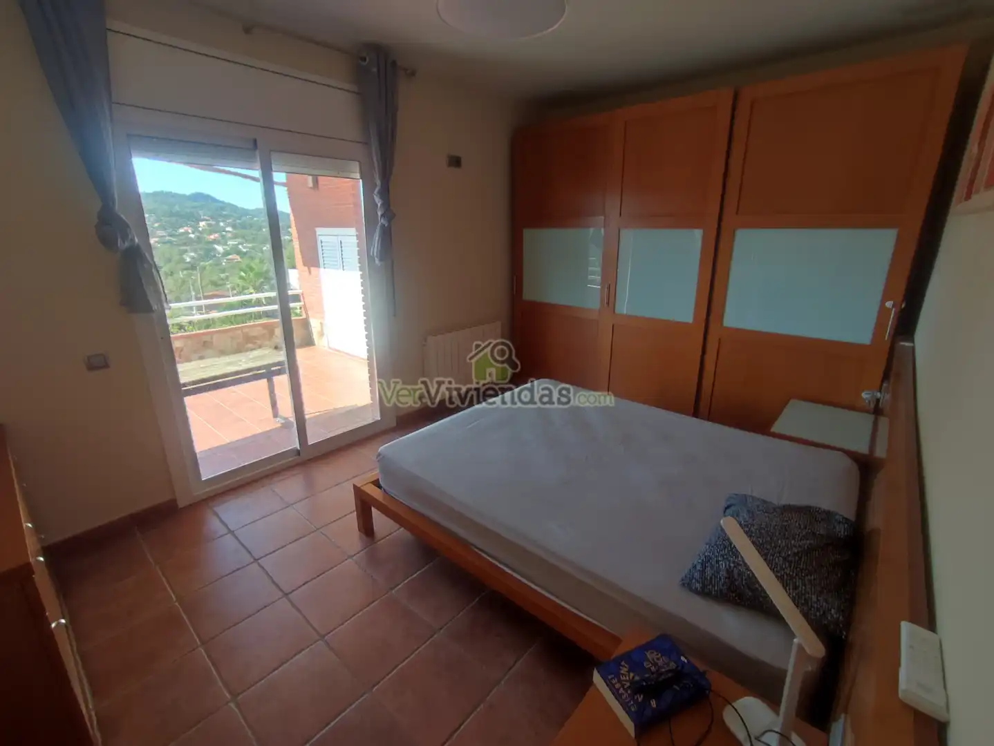 Dormitori de Casa o xalet en venda en Vallirana amb Calefacció, Jardí privat i Terrassa