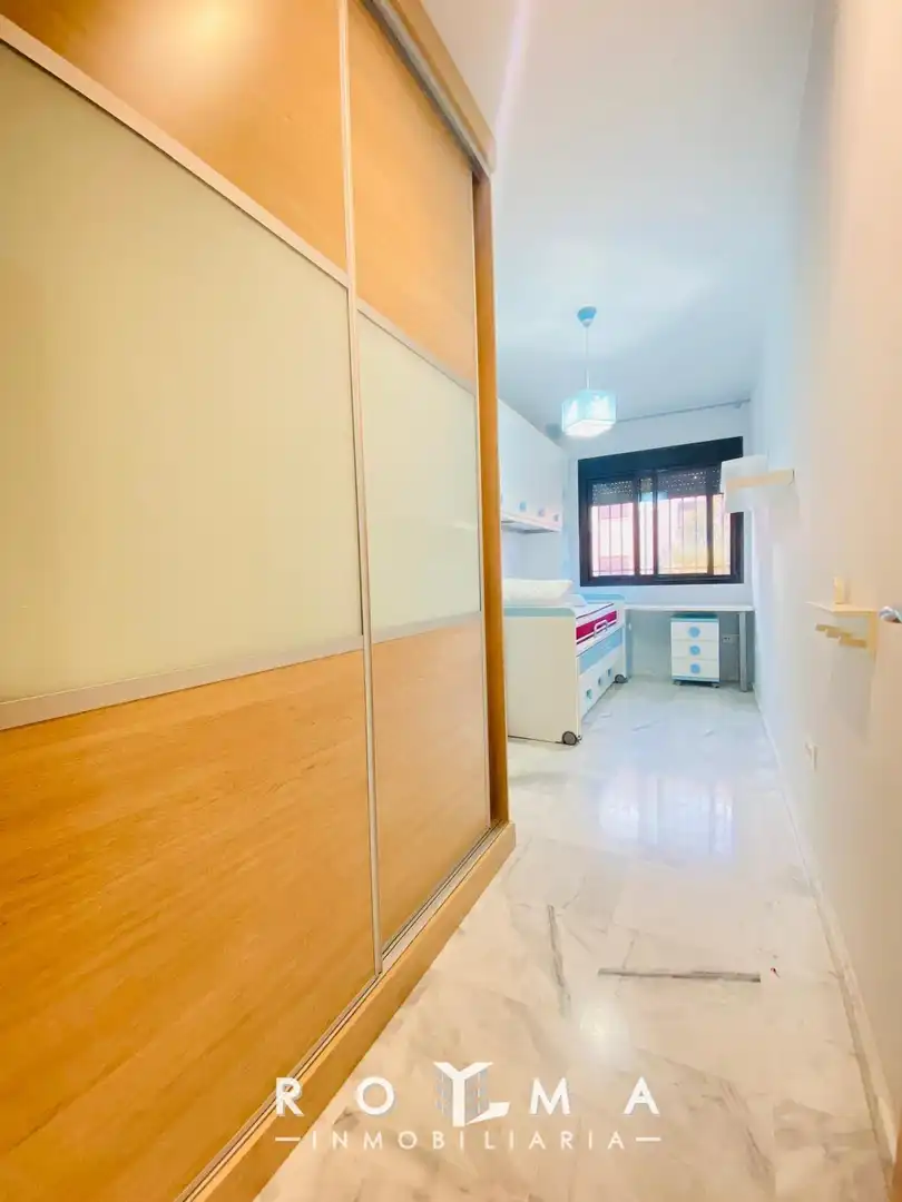 Habitación de Piso de alquiler en Montequinto con Aire acondicionado, Calefacción y Jardín privado