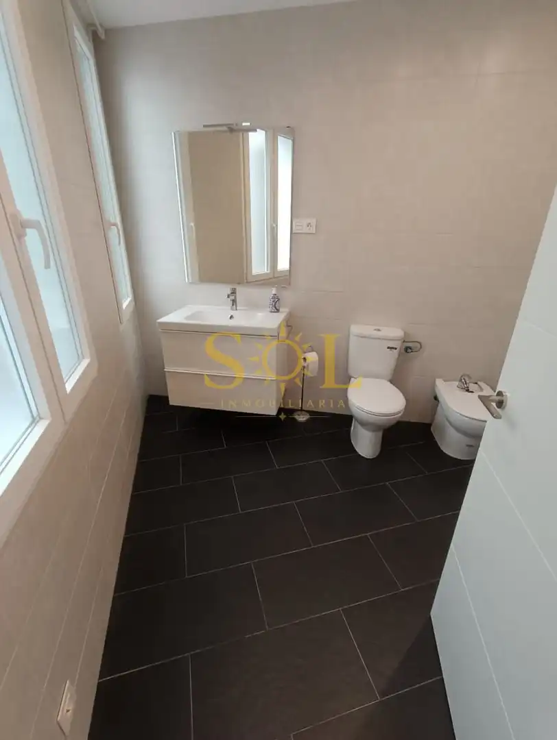 Bathroom of Flat for sale in León Capital   with Heating and Parquet flooring
