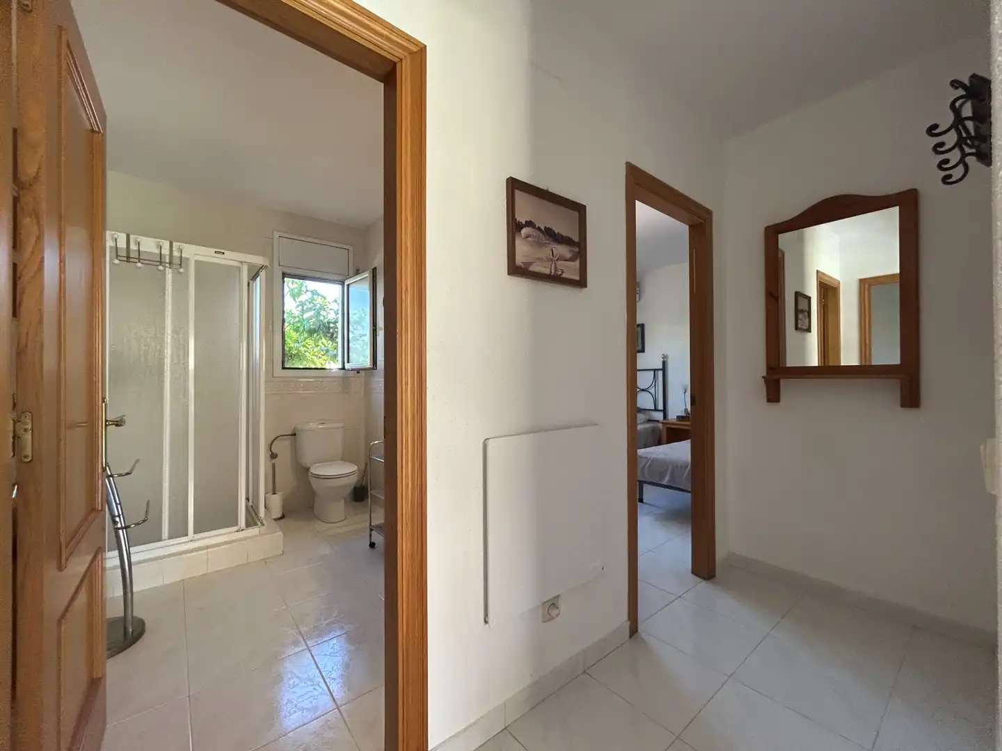 Baño de Casa adosada en venta en Torroella de Fluvià con Aire acondicionado, Calefacción y Jardín privado