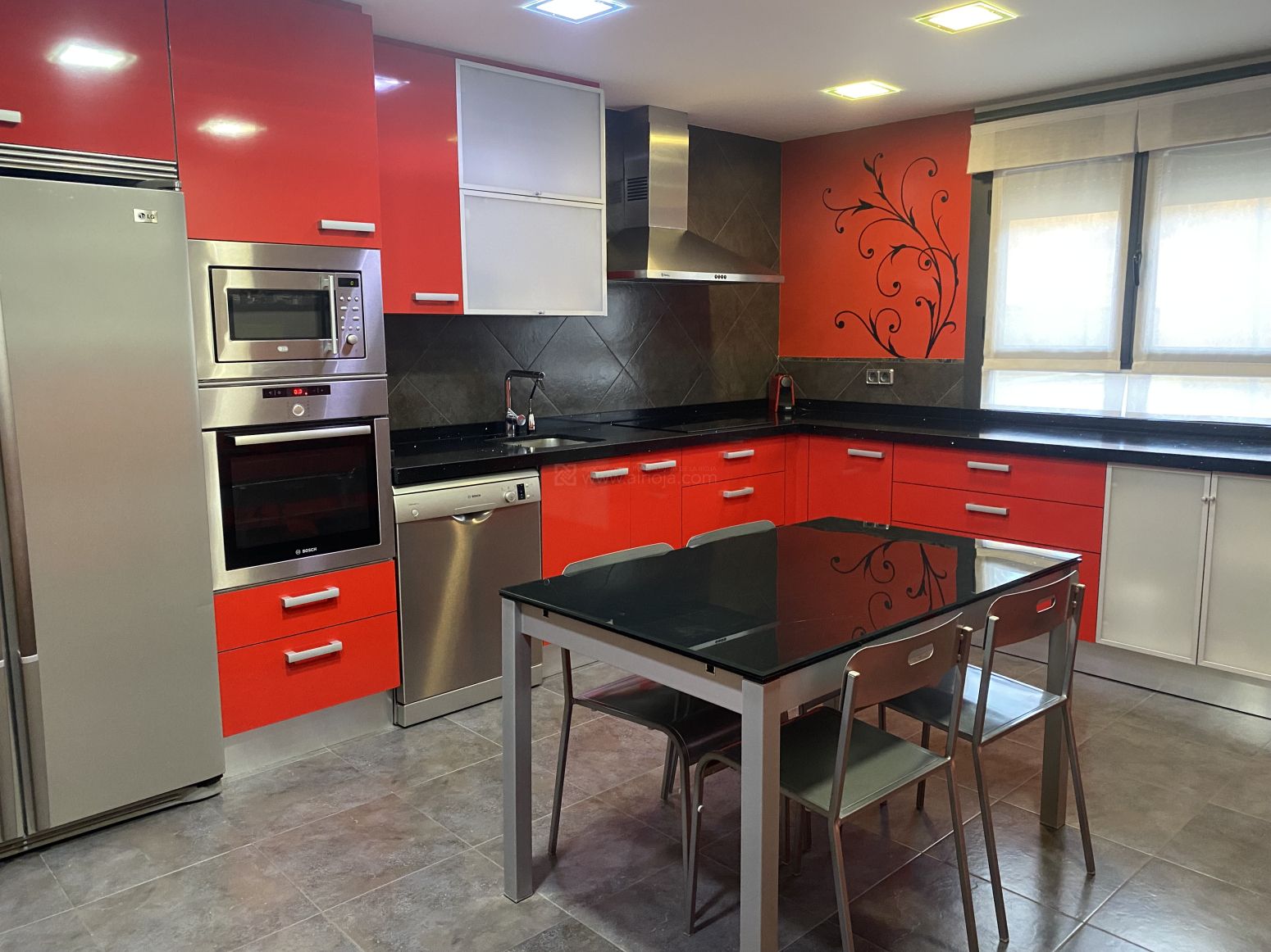 Cuina de Casa adosada en venda en Viana amb Aire condicionat, Calefacció i Jardí privat