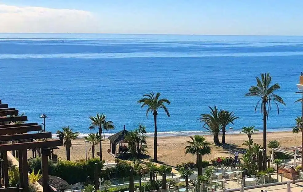 Planta baja en venta en Puerto Banús