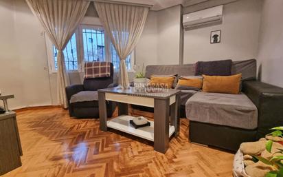 Living room of Flat for sale in  Madrid Capital  with Air Conditioner and Parquet flooring