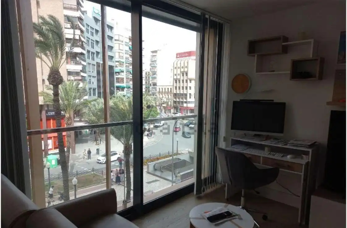 Terraza de Piso de alquiler en Alicante / Alacant con Aire acondicionado, Trastero y Amueblado