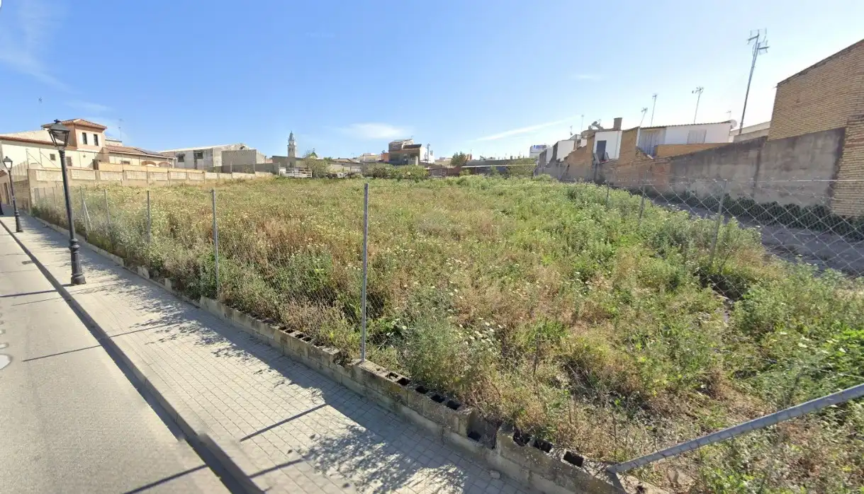 Terreno residencial en venta en Calle Hernán Cortes