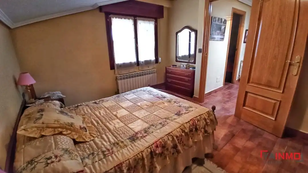 Habitación de Casa o chalet en venta en Samaniego con Calefacción, Terraza y Trastero
