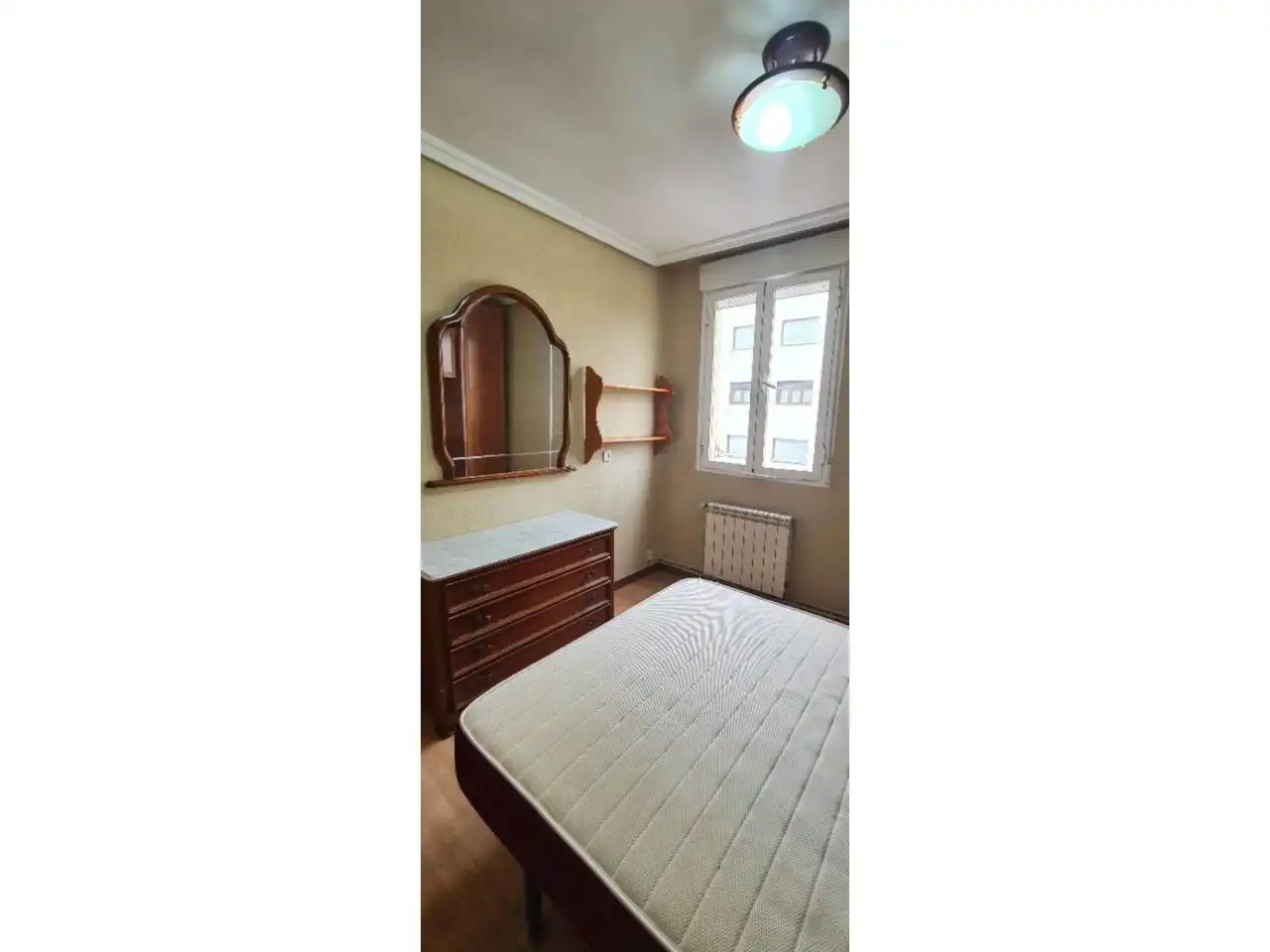 Schlafzimmer von Wohnungen zum Verkauf in  Logroño mit Heizung und Möbliert